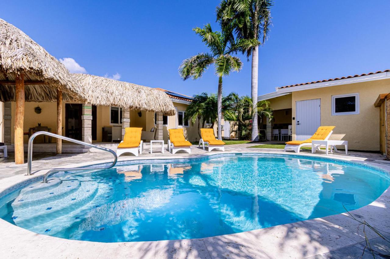 Ruby 15 Villa Palm Beach Exterior foto