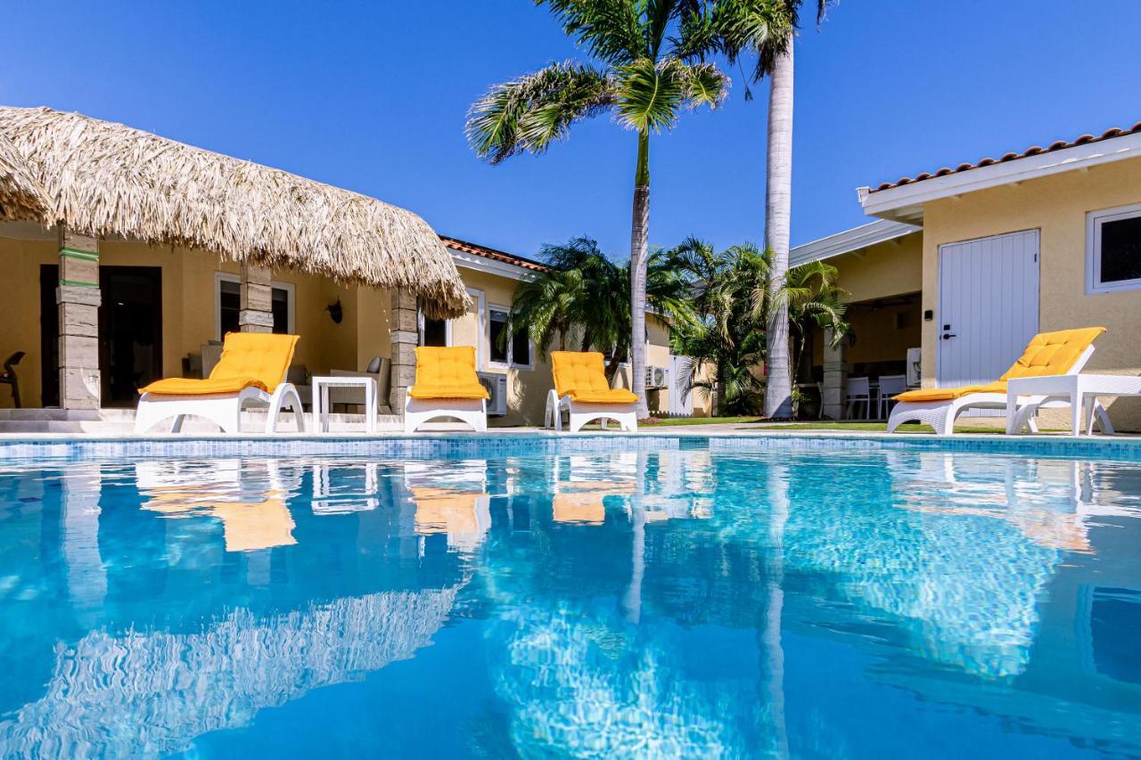 Ruby 15 Villa Palm Beach Exterior foto